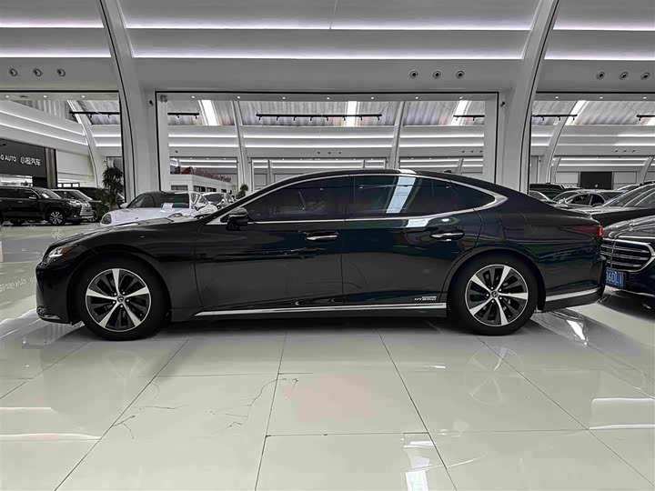 Lexus LS, 2022 — фото 3 из 9