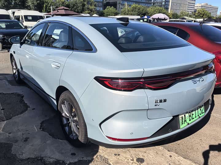 BYD Qin L, 2025 — фото 8 из 9
