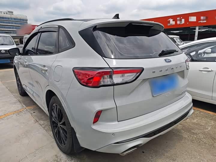 Ford Escape, 2023 — фото 5 из 9
