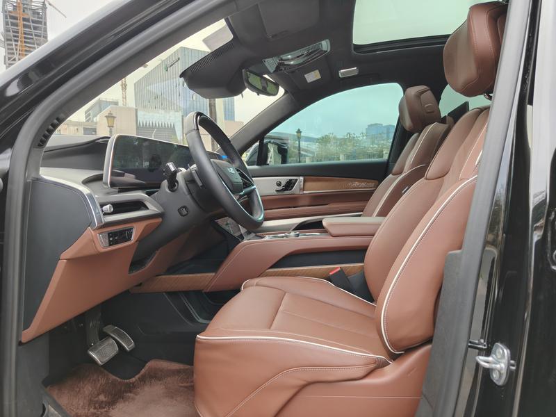 Cadillac Vistiq, 2026 — фото 11 из 12