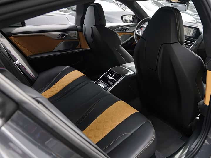 BMW M8, 2022 — фото 4 из 9