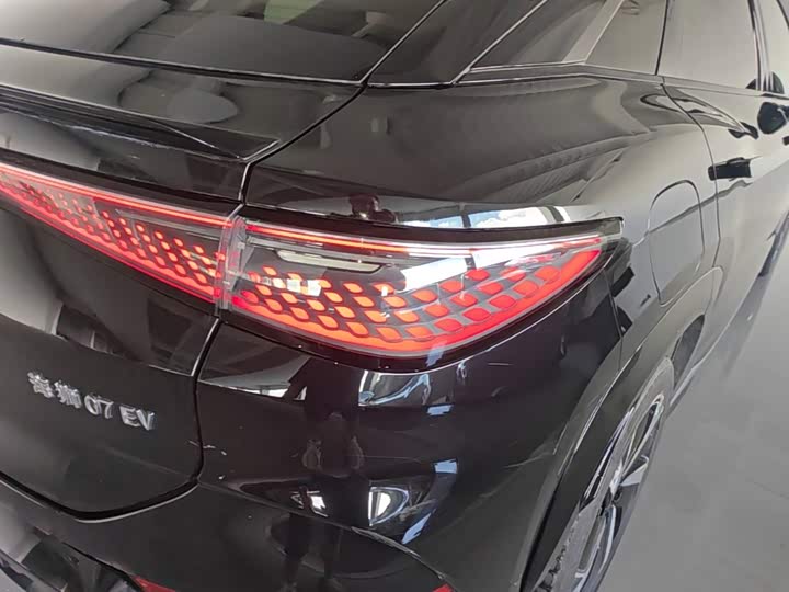BYD Sea Lion 07 EV, 2024 — фото 8 из 9