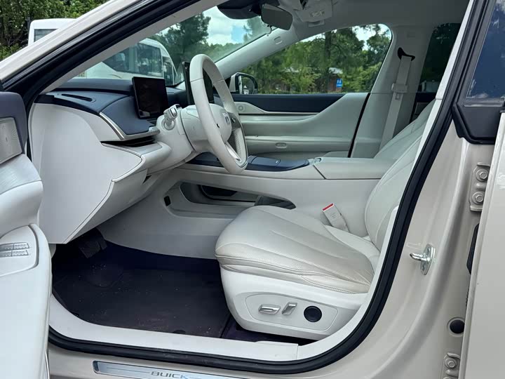 Buick Electra L7, 2025 — фото 9 из 9