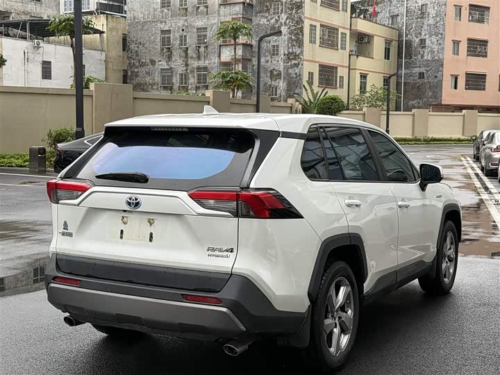 Toyota RAV4, 2022 — фото 6 из 9