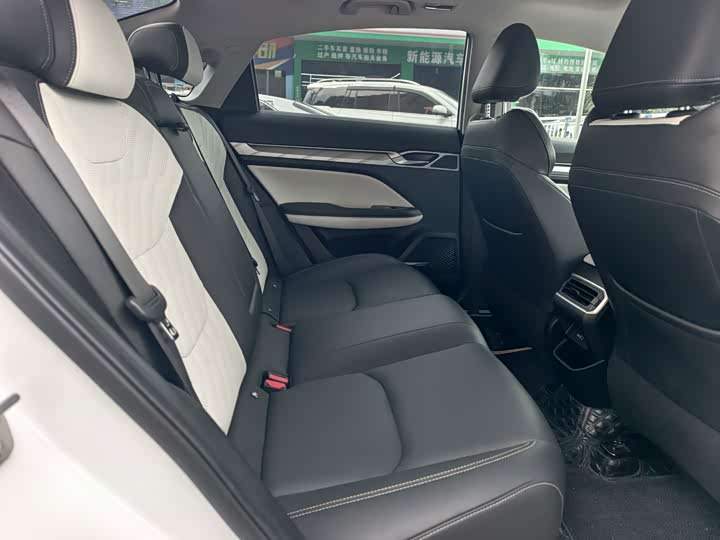 Geely Emgrand L, 2022 — фото 5 из 9