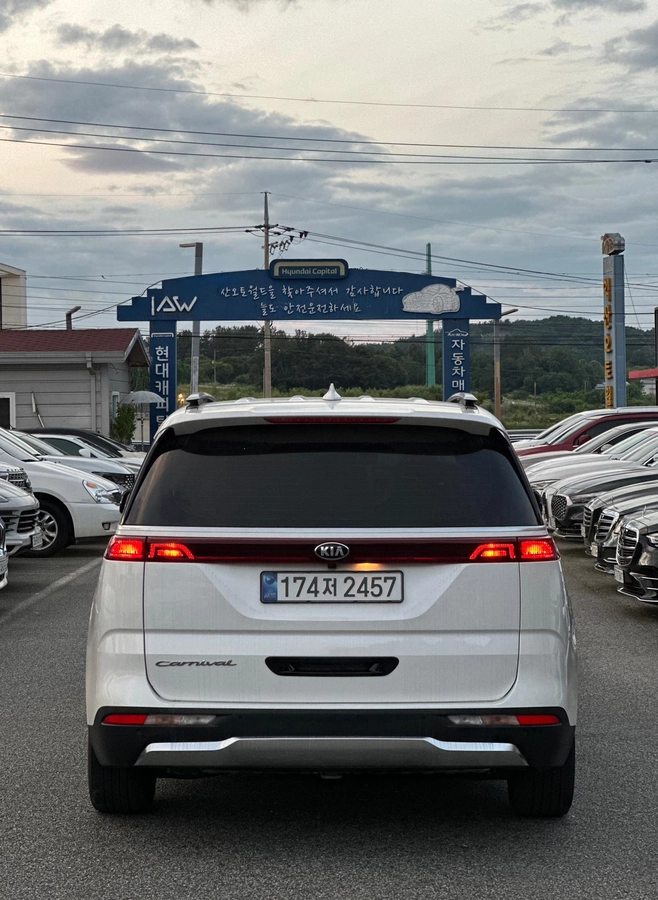 Kia Carnival, 2021 — фото 4 из 12