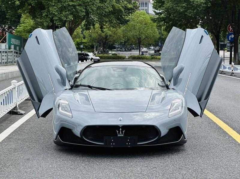Maserati MC20, 2023 — фото 2 из 8
