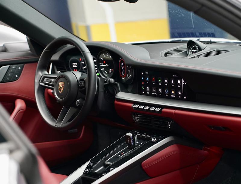 Porsche 911, 2024 — фото 7 из 12