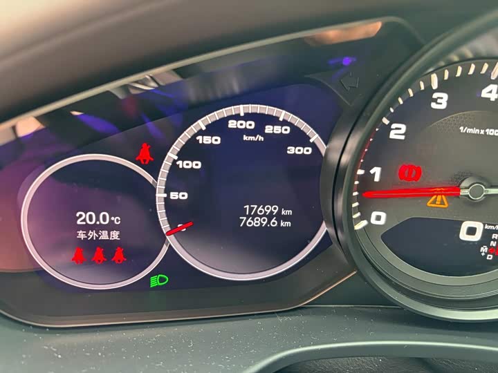 Porsche Panamera, 2023 — фото 7 из 9