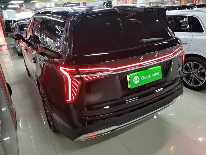 Hongqi HS7 Hybrid, 2025 — фото 5 из 9