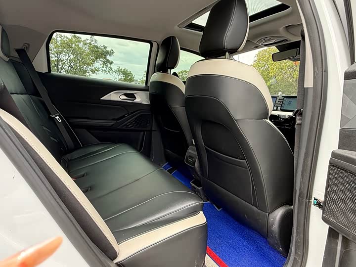 Geely Geometry E Firefly, 2022 — фото 8 из 9