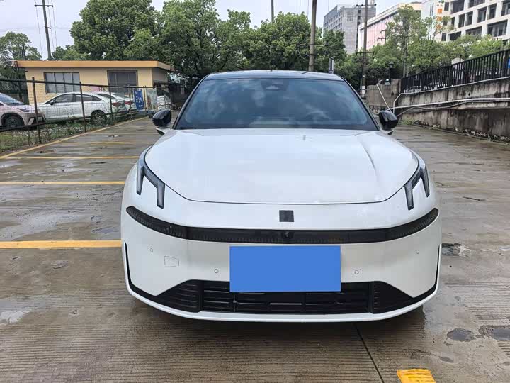 Lynk & Co 07 EM-P Hybrid, 2024 — фото 8 из 9