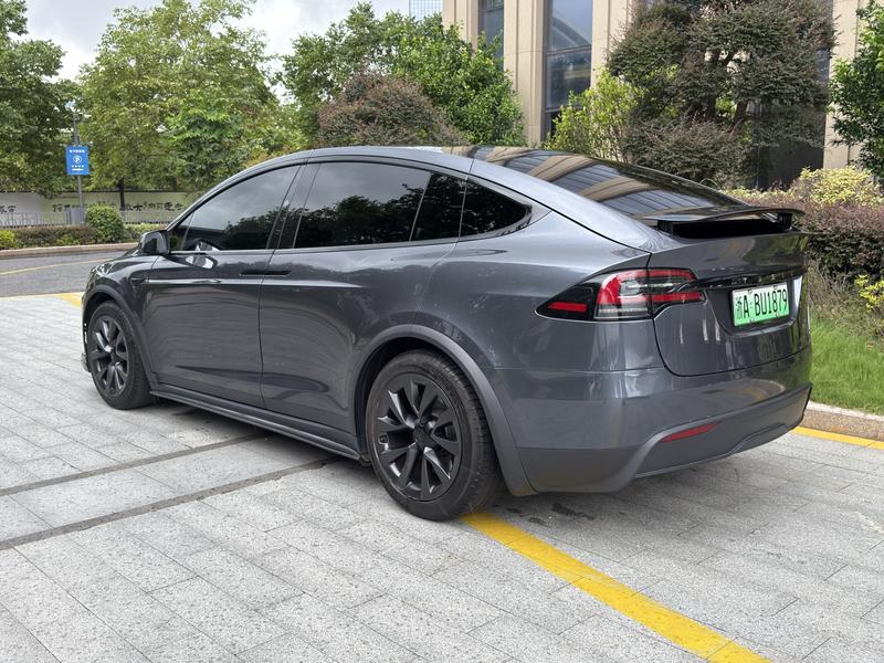 Tesla Model X, 2023 — фото 5 из 11