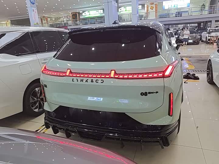 Lynk & Co 08 EM-P Hybrid, 2024 — фото 6 из 9