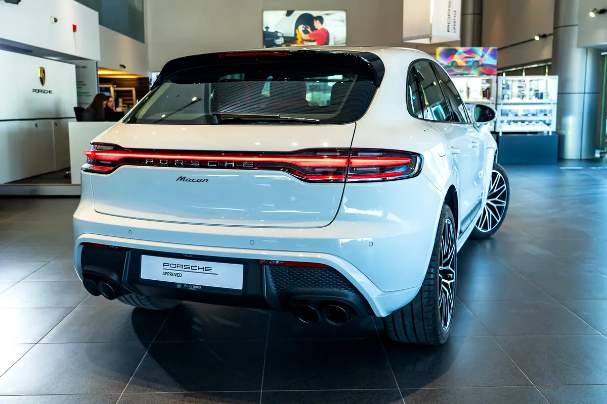Porsche Macan, 2024 — фото 2 из 10