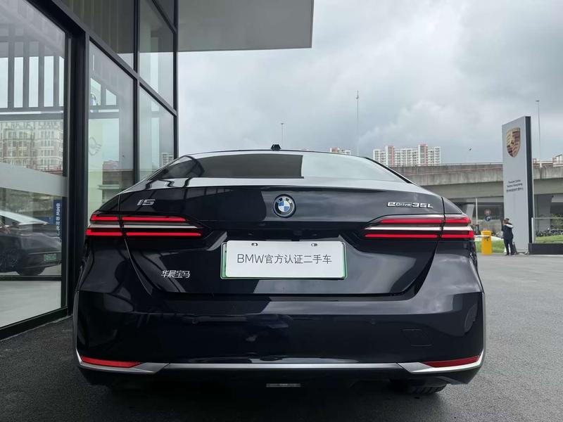 BMW i5, 2025 — фото 3 из 11