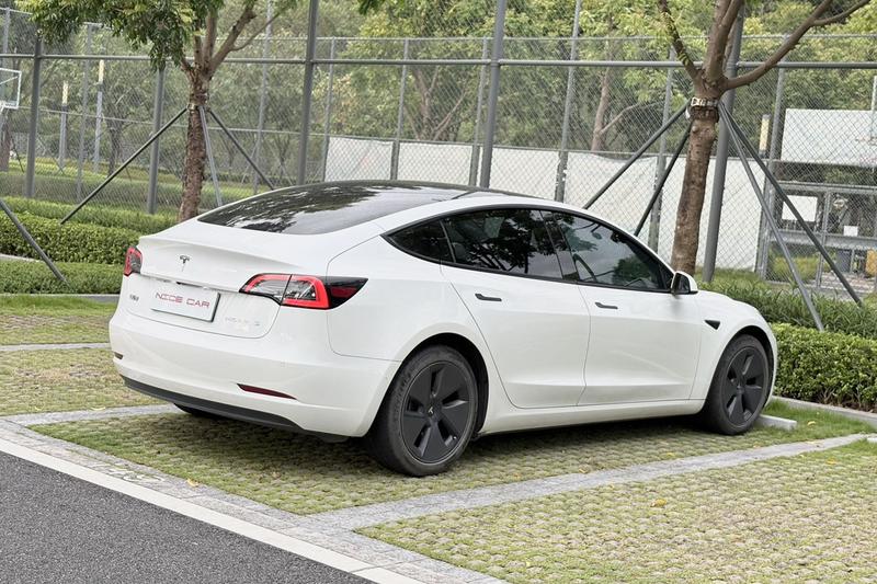 Tesla Model 3, 2022 — фото 7 из 12