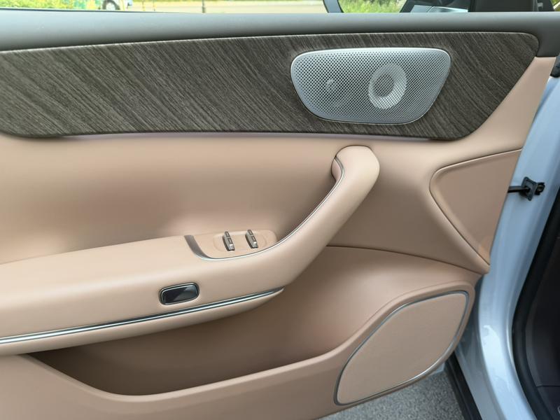 Leapmotor C11, 2025 — фото 10 из 11