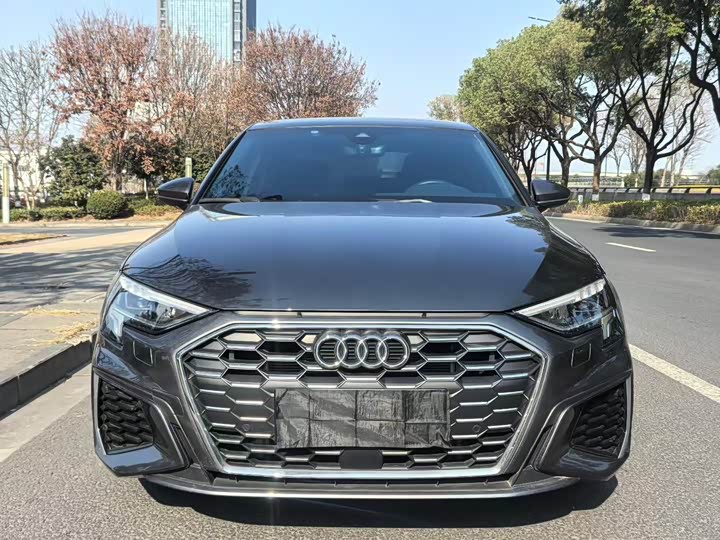 Audi A3, 2023 — фото 2 из 9