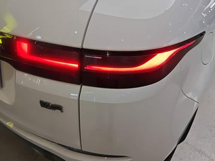 Land Rover Range Rover Evoque L, 2024 — фото 8 из 9