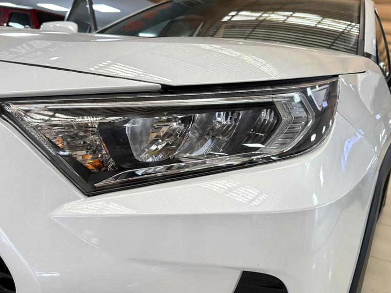 Toyota RAV4, 2021 — фото 7 из 12