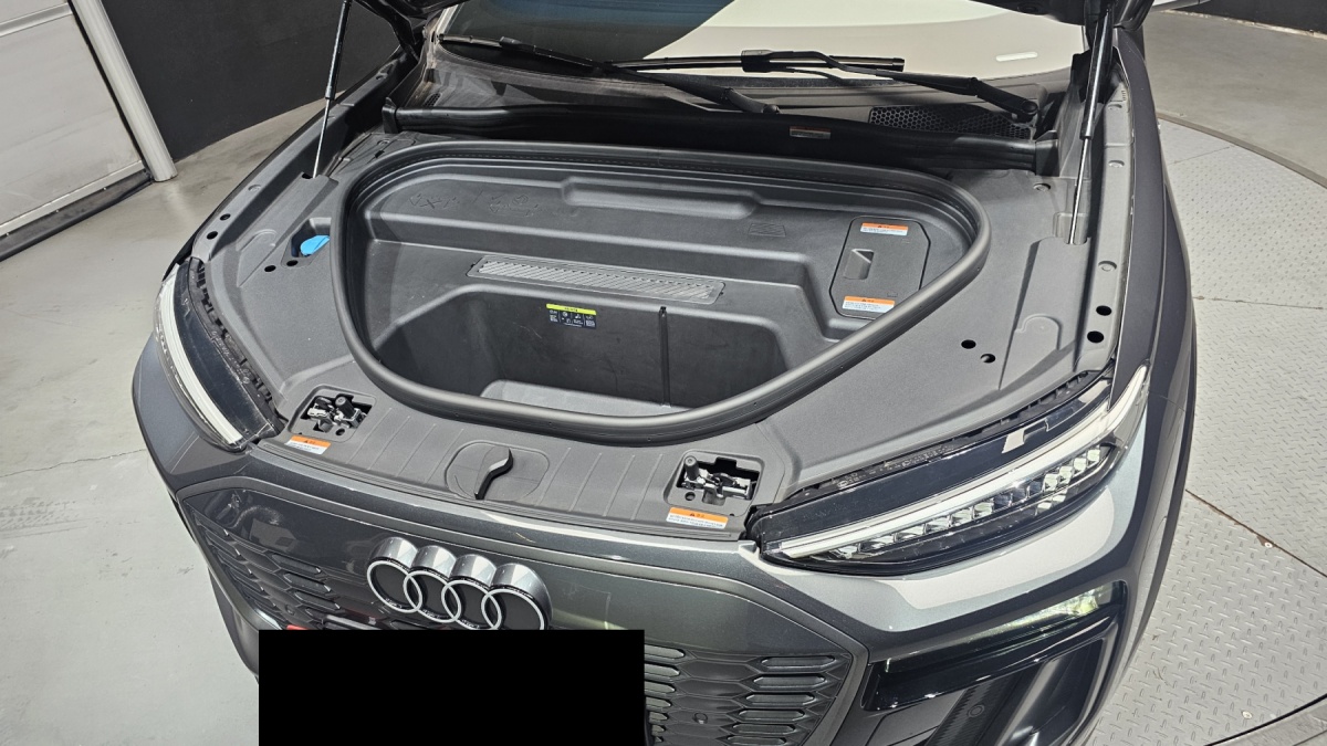 Audi Q6 e-tron, 2025 — фото 6 из 12