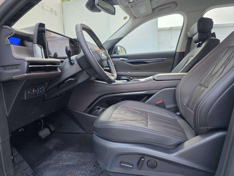 Ford Edge, 2025 — фото 10 из 12