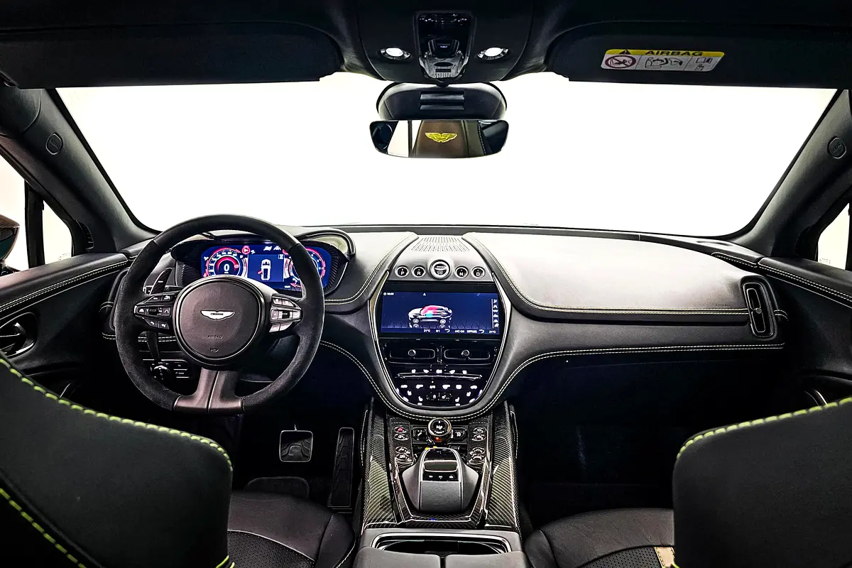 Aston Martin DBX, 2023 — фото 6 из 10