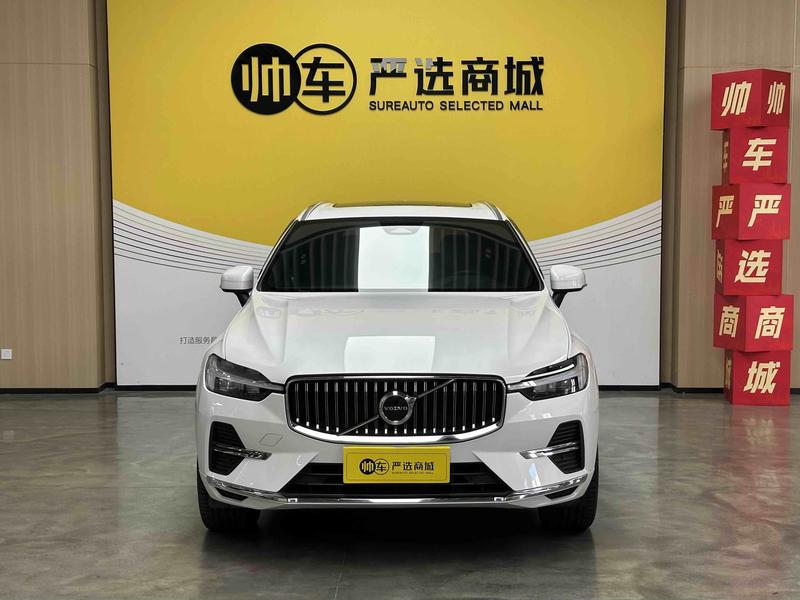 Volvo XC60, 2022 — фото 2 из 10