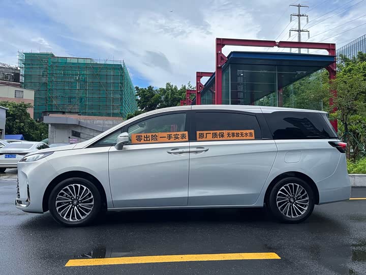 Buick GL8 Hybrid, 2025 — фото 3 из 9