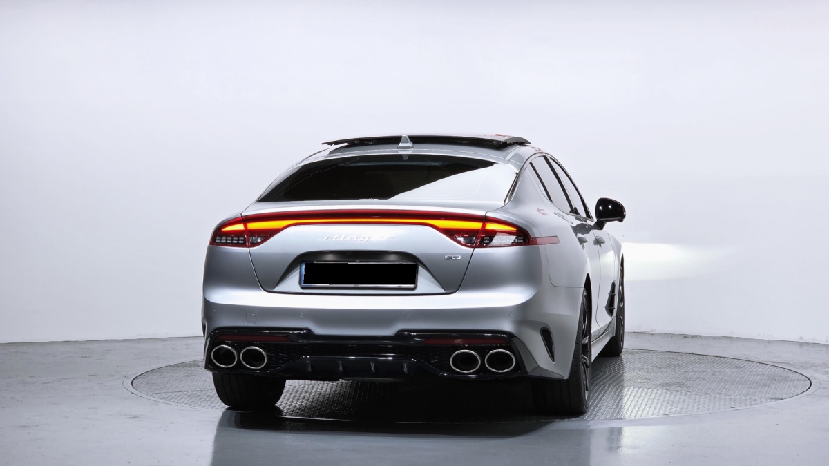Kia Stinger, 2022 — фото 4 из 12