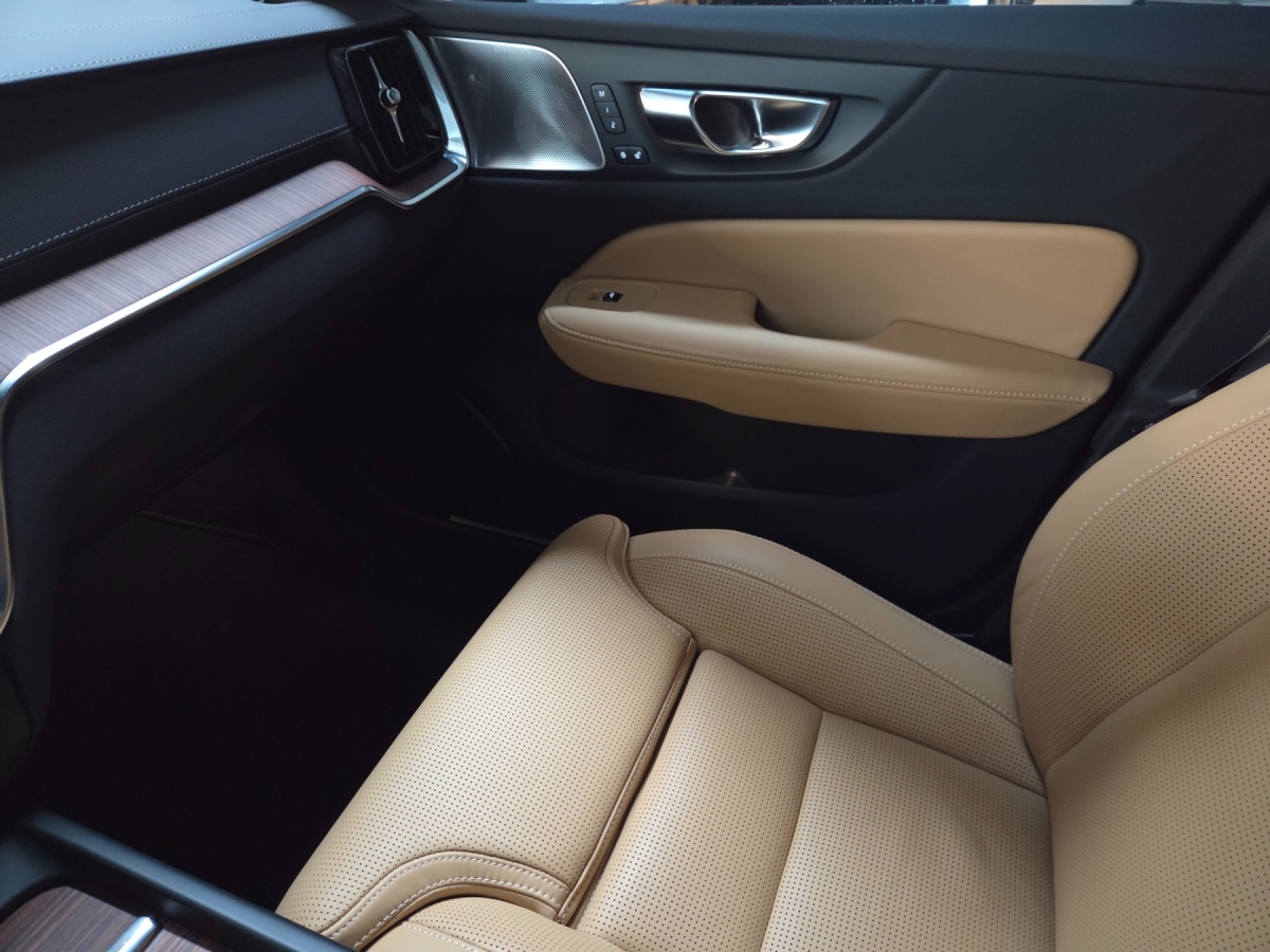 Volvo V60, 2025 — фото 11 из 12