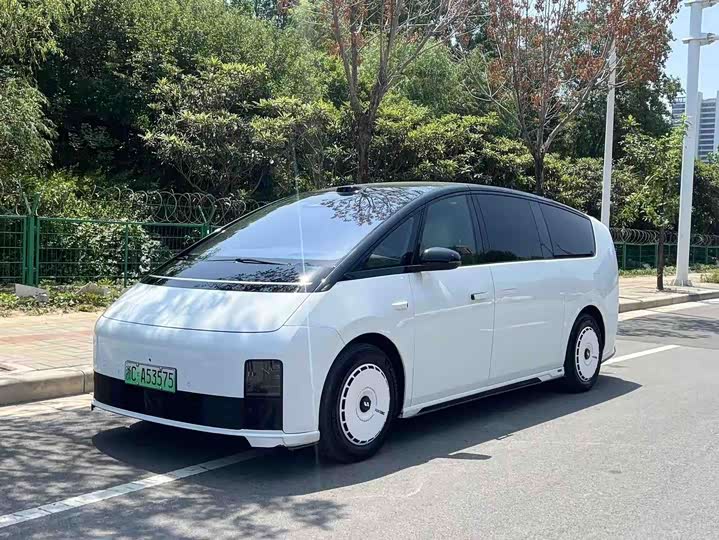 LiXiang Mega, 2025 — купить в Саранске под ключ