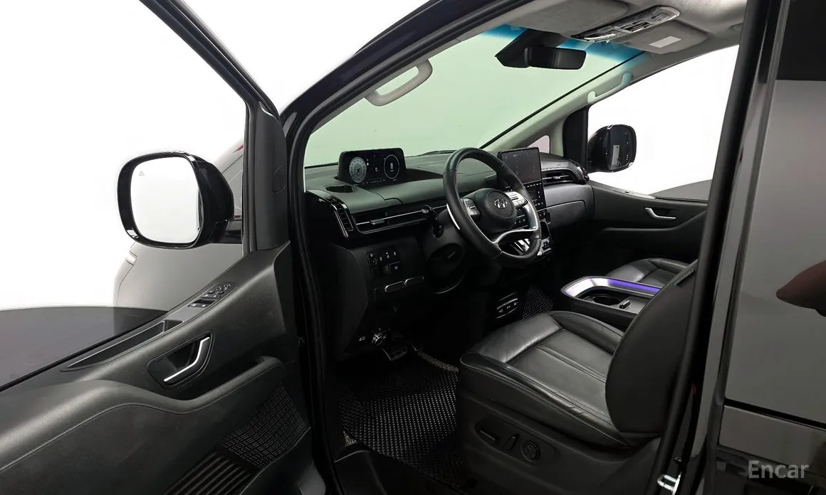 Hyundai Staria, 2023 — фото 10 из 12