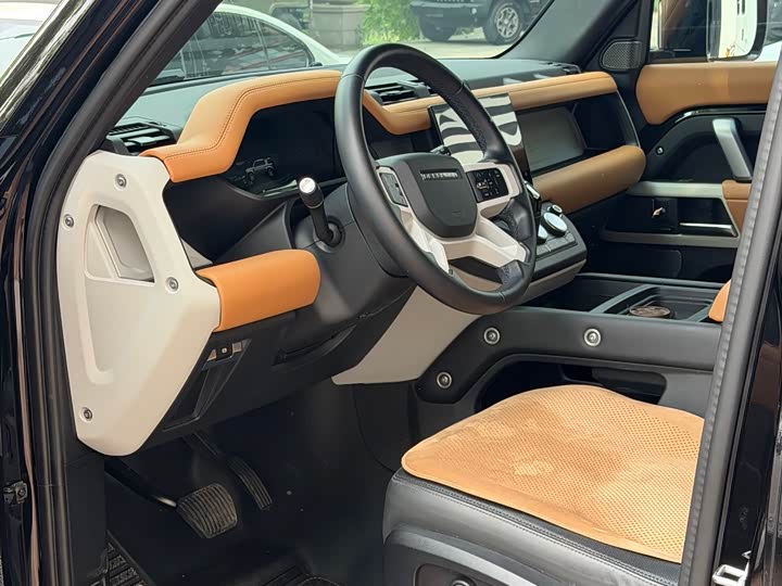 Land Rover Defender, 2024 — фото 6 из 9