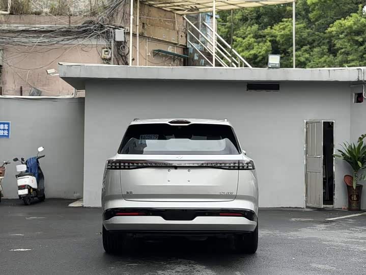 Dongfeng Yipai eπ 008, 2024 — фото 4 из 9