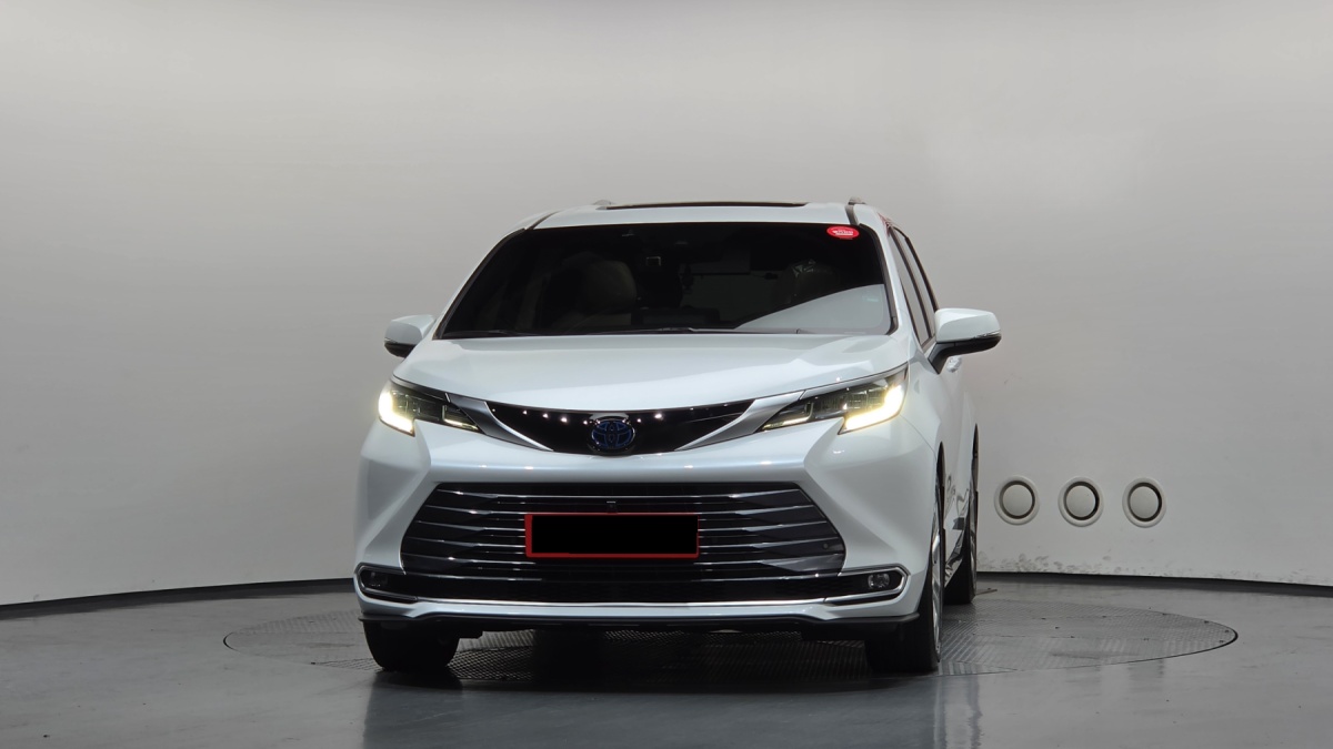 Toyota Sienna, 2022 — фото 3 из 12