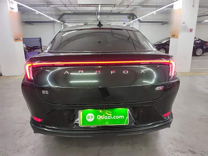 BAIC Arcfox Alpha S, 2024 — фото 6 из 9