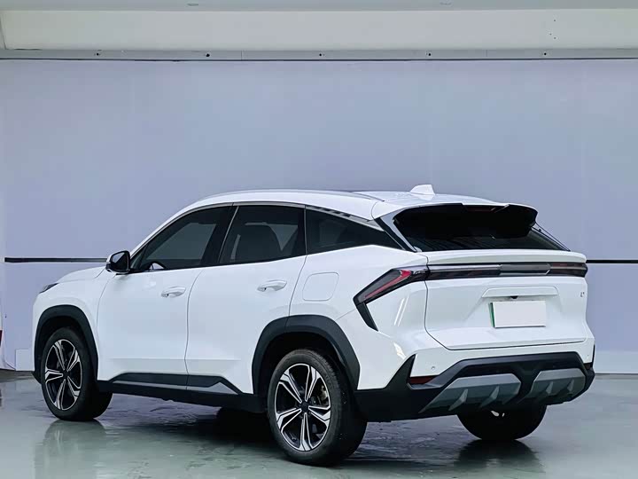 Geely Galaxy L7, 2023 — фото 4 из 9