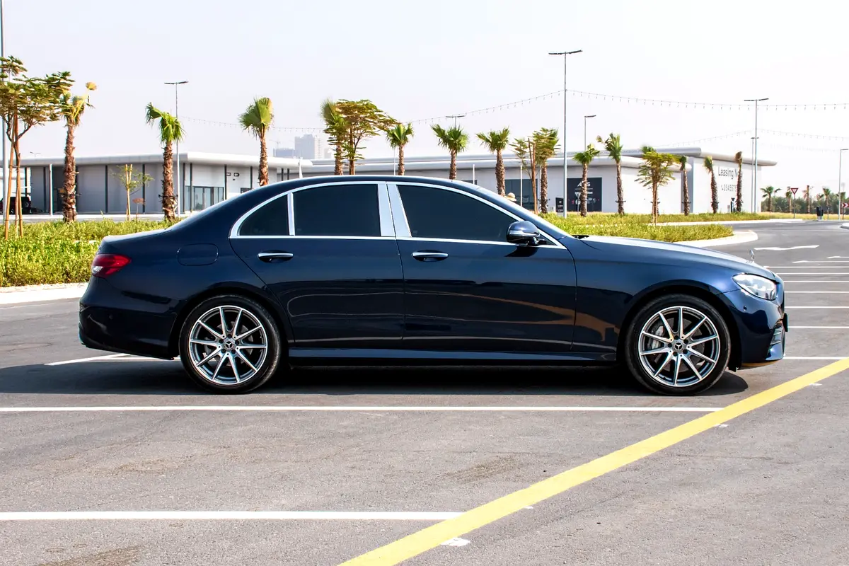 Mercedes-Benz E-Class, 2024 — фото 4 из 10