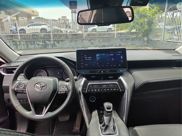 Toyota Harrier, 2022 — фото 8 из 9