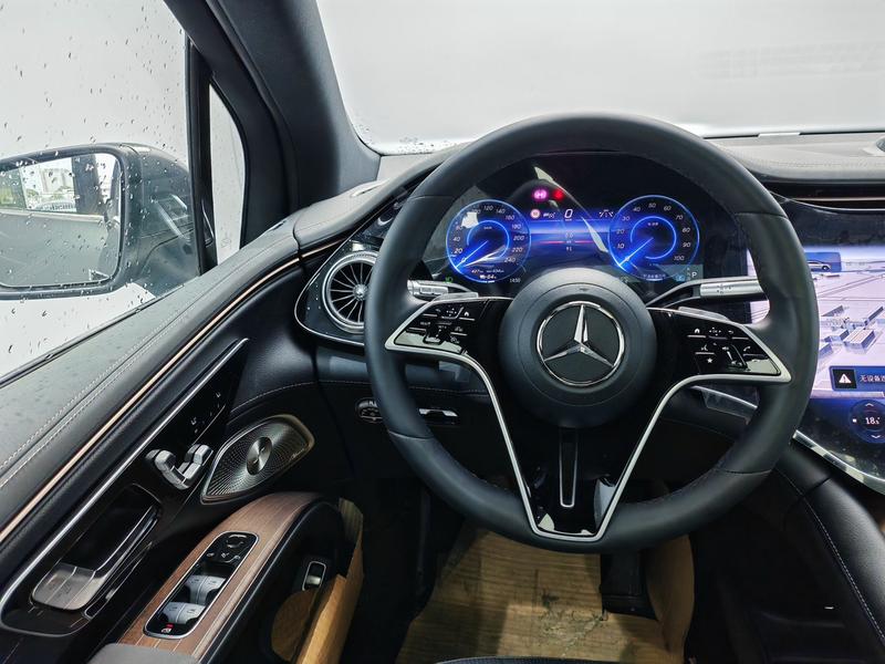 Mercedes-Benz EQS SUV, 2025 — фото 10 из 12