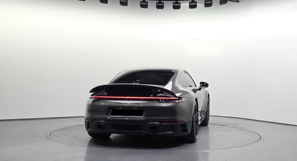 Porsche 911, 2022 — фото 4 из 12