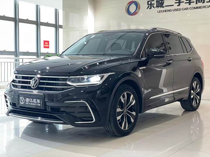 Volkswagen Tiguan L Pro, 2023 — купить в Твери под ключ