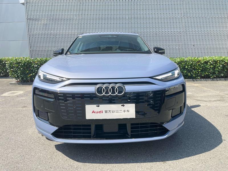 Audi Q6L e-tron, 2025 — фото 2 из 10