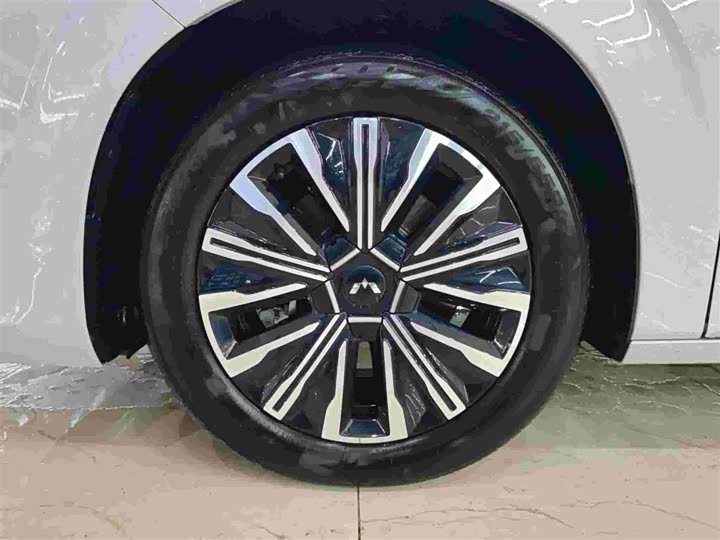 Wuling Starlight 730 Hybrid/EV, 2026 — фото 5 из 9