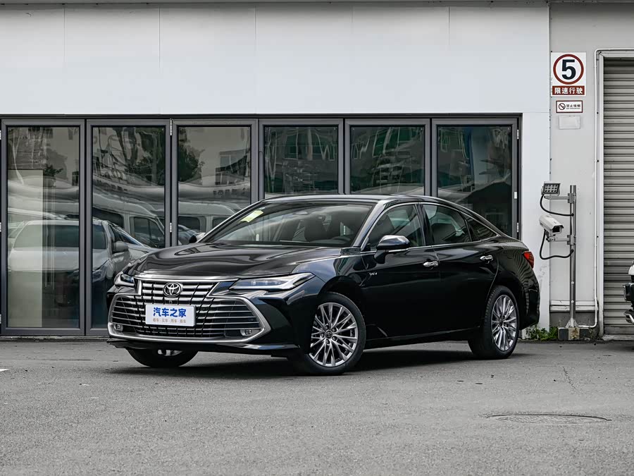 Toyota Avalon, 2026 — купить в Ижевске под ключ