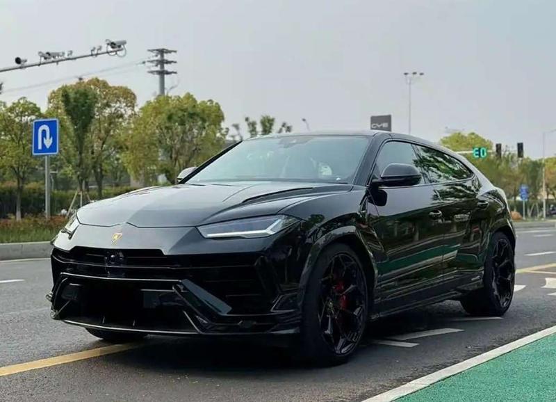 Lamborghini Urus, 2022 — купить в Ульяновске под ключ