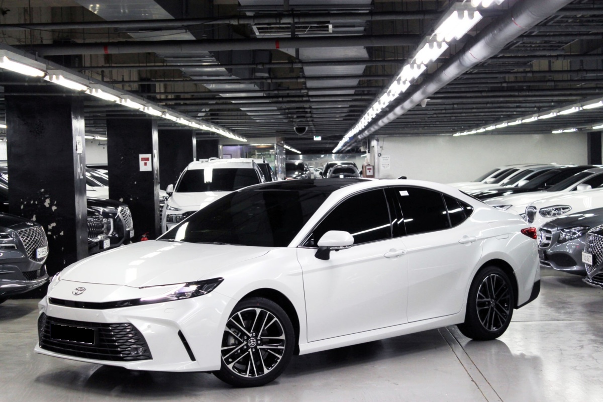 Toyota Camry, 2026 — фото 3 из 12