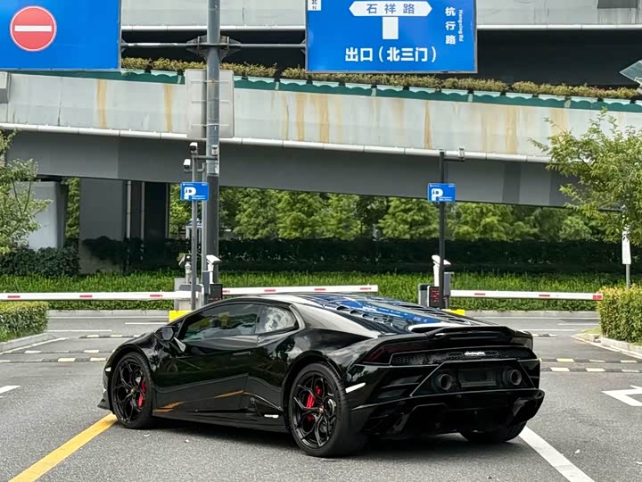Lamborghini Huracán, 2023 — фото 9 из 9